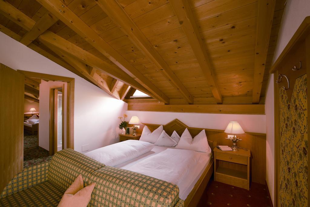 Hotel Bacherhof مارانزا الغرفة الصورة